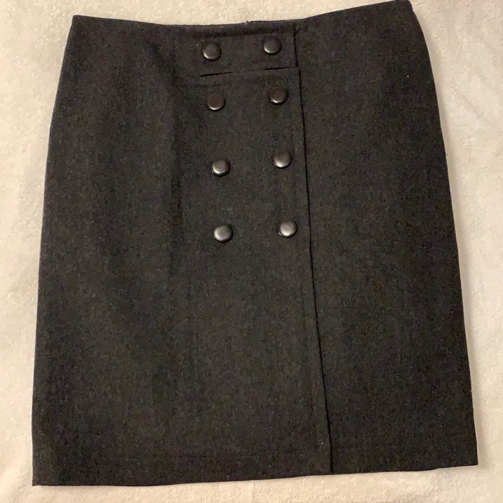 EUC David Meister Charcoal Grey Wool/Nylon skirt. Great comfortable work skirt.